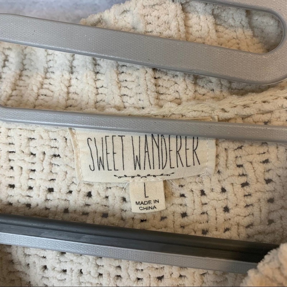 SWEET WANDERER Pullover V-Neck Sweater Women's Size Large - Picture 6 of 8